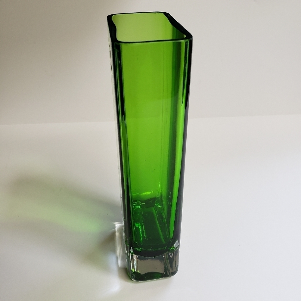Vintage LSA International Handmade & Mouthblown Tall Green Rectangle Glass Vase - Picture 9 of 10
